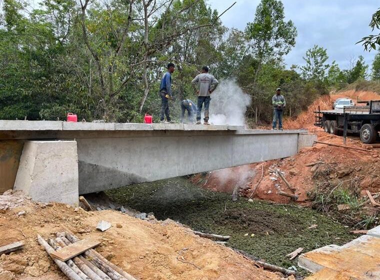 Construção da ponte do KM 12 avança a passos largos na zona rural de Eunápolis