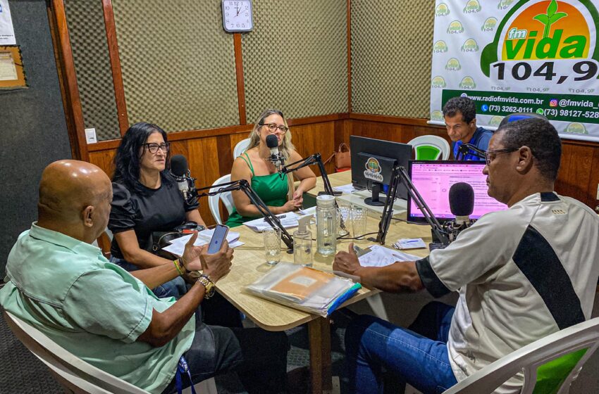  Eunápolis : gestão socioassistencial é destaque em entrevista da secretária Erinéia Torres na Rádio FM Vida