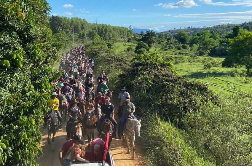  2ª Cavalgada da Fé reúne grade número de vaqueiros amazonas e simpatizantes em Monte Pascoal durante a festa da Paroquia Nossa Senhora de Fatima.
